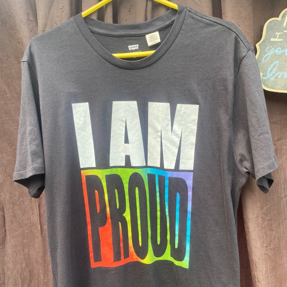 Levi’s "I Am Proud" Graphic Tee & Pride Flags Bundle Set - Unisex XL